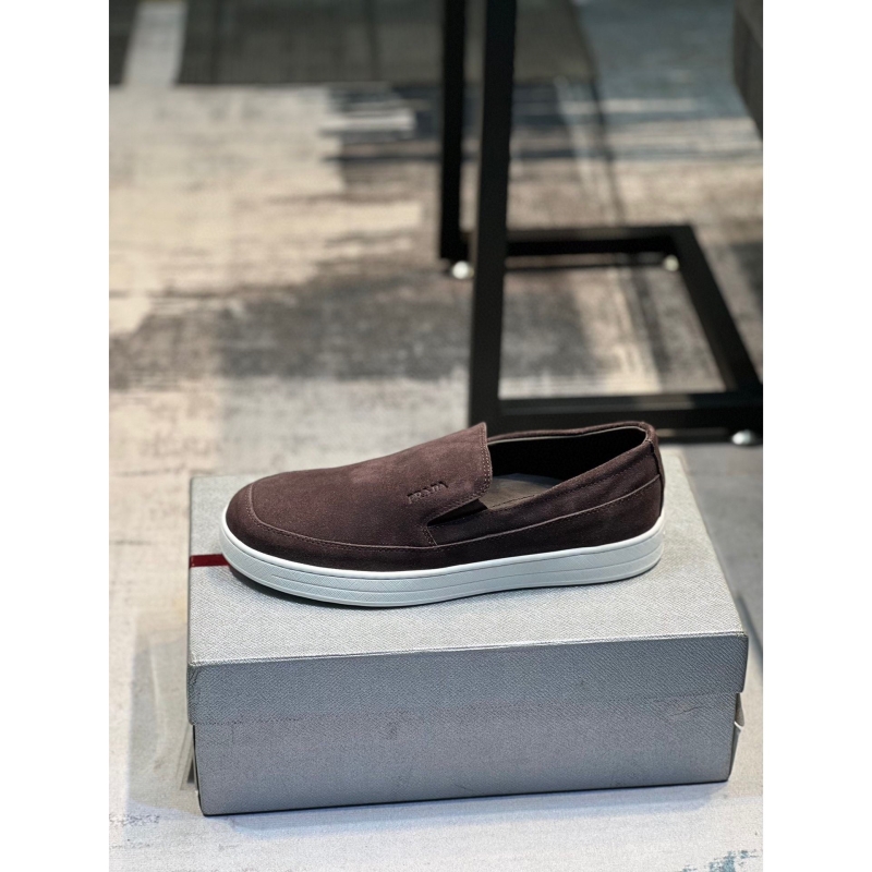 Pra*a casual shoes